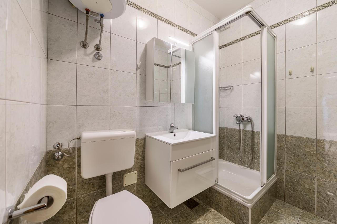 Apartments With A Parking Space Rabac, Labin - 9652 Luaran gambar
