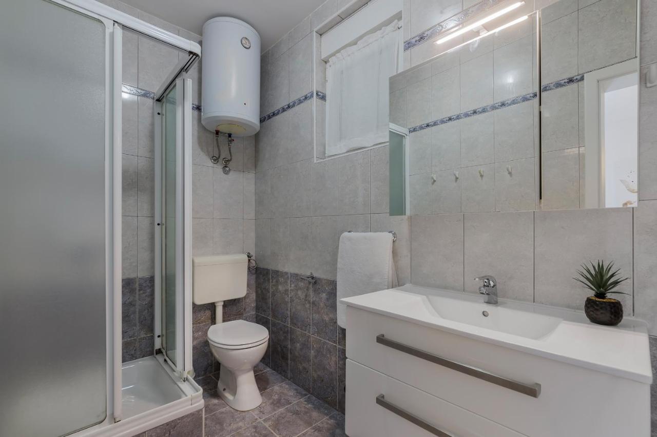 Apartments With A Parking Space Rabac, Labin - 9652 Luaran gambar