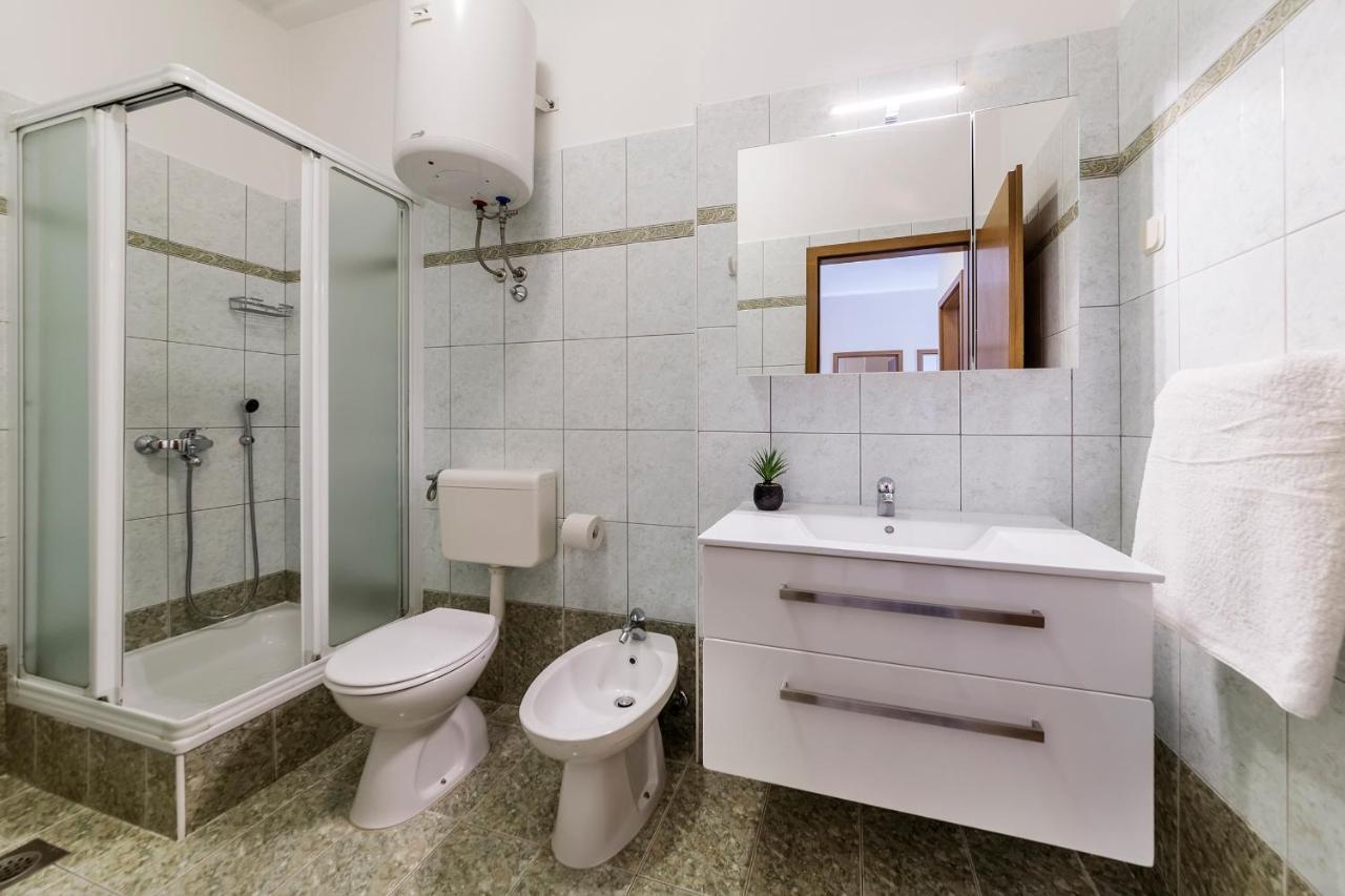 Apartments With A Parking Space Rabac, Labin - 9652 Luaran gambar